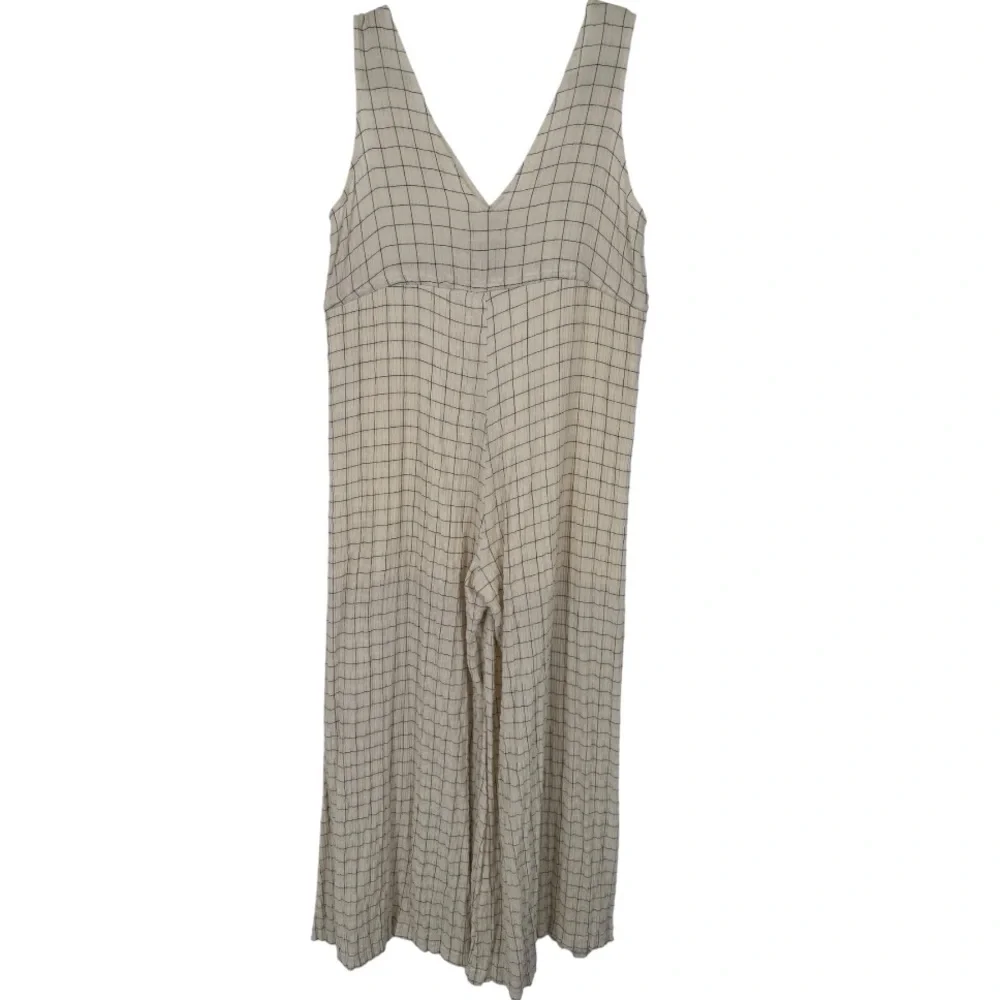 Urban Outfitters Breezy Plunging Wide Leg Sleeveless Babydoll Jumpsuit Size XS